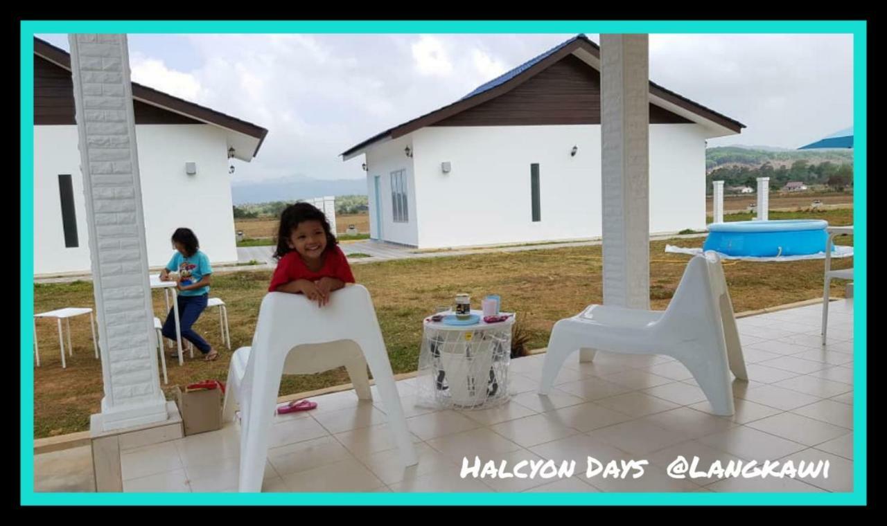 Halcyon Days @ Langkawi Apartman Pantai Cenang  Kültér fotó